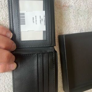The Common Black Leather Men's Wallet Bi-Fold New